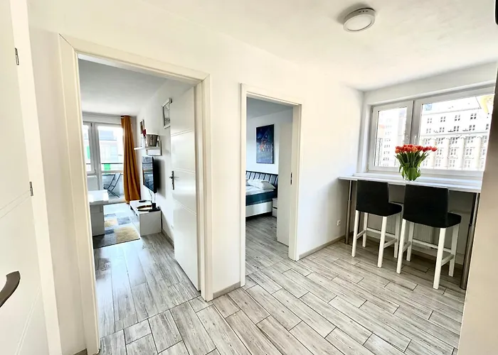 Ohmyhome Panorama Apartament